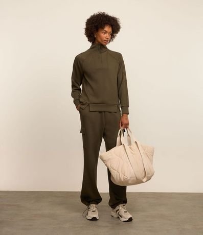 Saco Deportivo en Microfibra Pesada Liso con Cuello Alto y Recortes 2