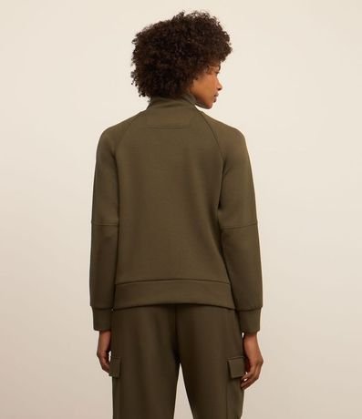 Saco Deportivo en Microfibra Pesada Liso con Cuello Alto y Recortes 3