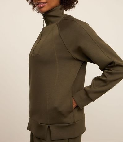 Saco Deportivo en Microfibra Pesada Liso con Cuello Alto y Recortes 6