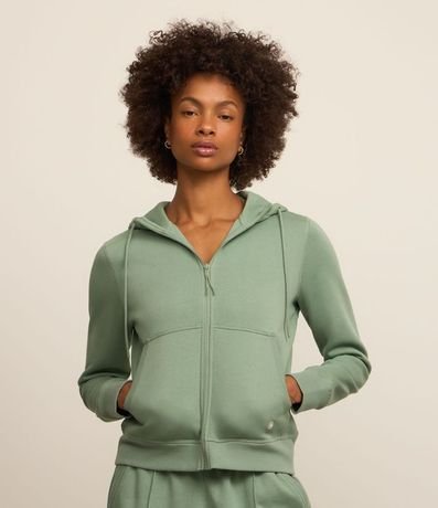 Campera Deportiva en Mix de Tejidos con Capucha y Bolsillos 2