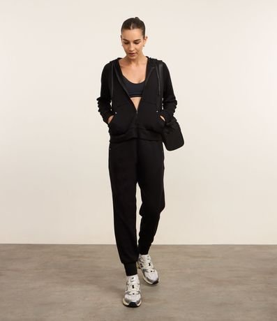 Campera Deportiva en Microfibra Pesada con Bolsillos y Capucha 4