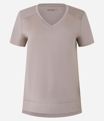 Remera Deportiva en Microfibra Escote V 6