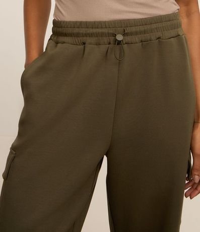 Pantalón Deportiva en Microfibra Pesada con Bolsillo Cargo y Ajuste en la Bajo 4