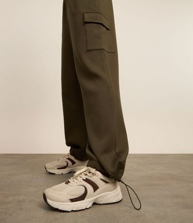 Pantalón Deportiva en Microfibra Pesada con Bolsillo Cargo y Ajuste en la Bajo 5