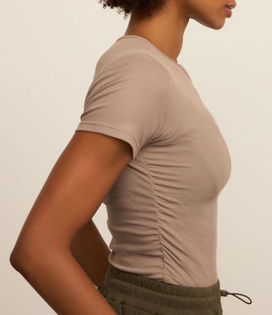 Remera Deportiva en Microfibra con Franzidos 5