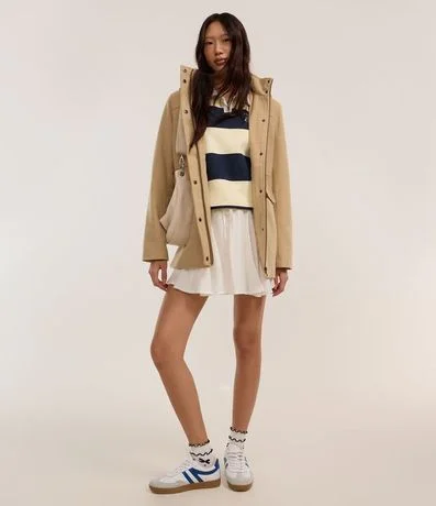 Campera Alargada en Polivelour con Capucha y Bolsillos 2