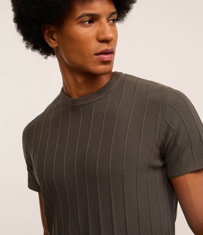 Remera Slim en Viscosa con Textura de Rayas y Manga Corta 3