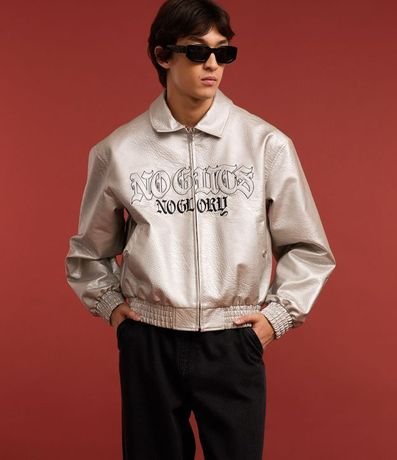 Campera Metalizada en Pu con Bordado Lettering