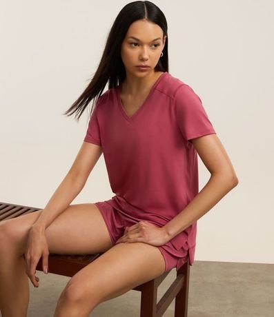 Remera Deportiva en Microfibra Escote V