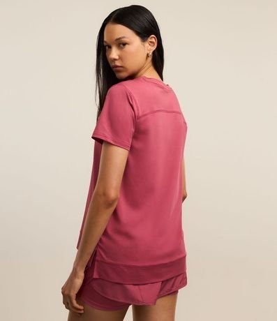 Remera Deportiva en Microfibra Escote V 3