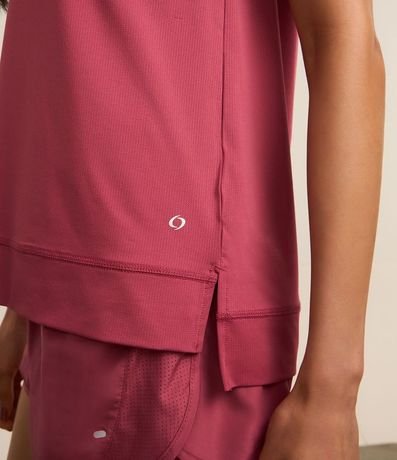 Remera Deportiva en Microfibra Escote V 5