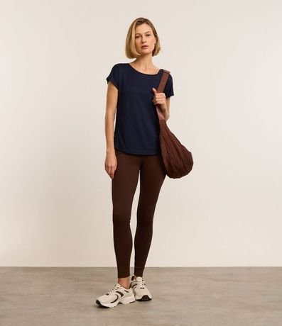 Remera en Microfibra con Escote Redondo 2