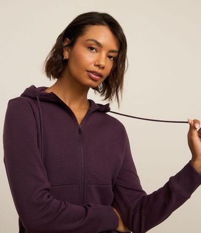 Campera Deportiva en Mix de Tejidos con Capucha y Bolsillos 5