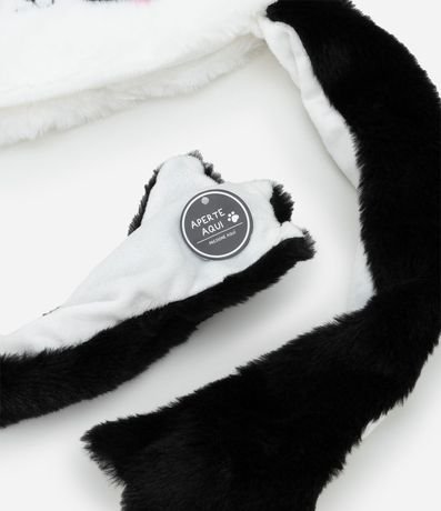 Gorro Infantil en Punto Bordado Pandita con Tira Oreja 3