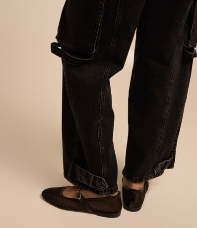 Pantalón Recto en Jeans con Bolsillos Cargo y Friso Delantero 9