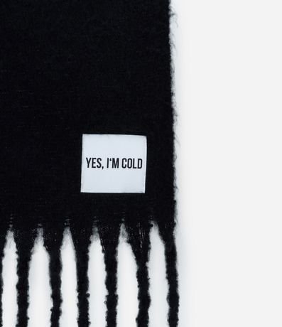 Bufanda en Fleece con Fleco y Lettering I'm Cold 3
