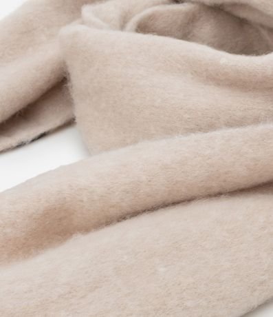 Bufanda en Fleece con Franjas y Textura Felpuda 4