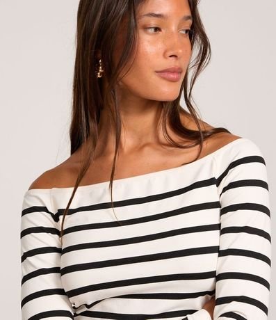 Blusa en Poliamida Seamless Rayada y con Escote Hombro a Hombro 3