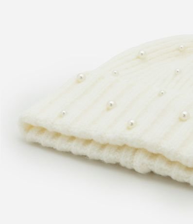 Gorro con Dobra en Punto con Aplicación de Perlas 2