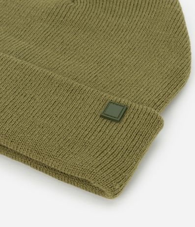 Gorro de Punto con Borde Plegado y Etiqueta Aplicada 2