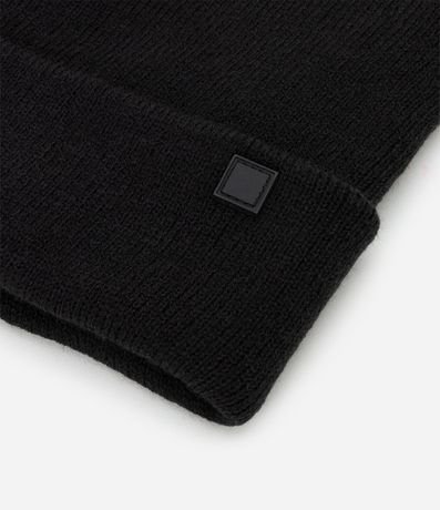 Gorro de Punto con Borde Plegado y Etiqueta Aplicada 2