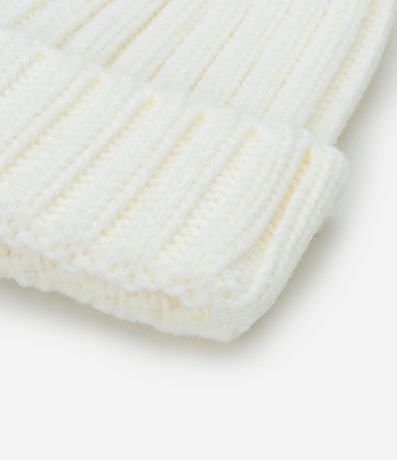 Gorro Básico en Punto con Pompón 3