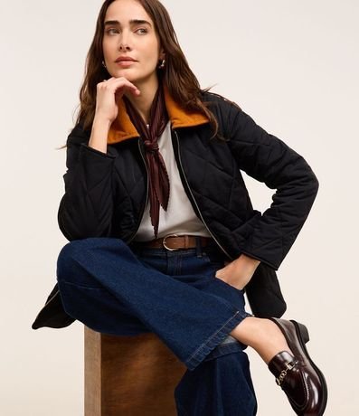 Campera Puffer Alargada con Cuello en Terciopelo Contrastante 2