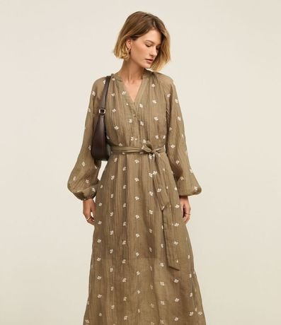 Vestido Evasê Largo en Liocel Texturizado con Bordado Floral