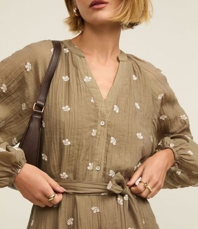 Vestido Evasê Largo en Liocel Texturizado con Bordado Floral 3