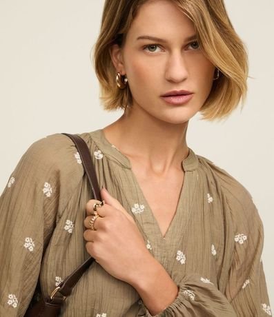 Vestido Evasê Largo en Liocel Texturizado con Bordado Floral 4