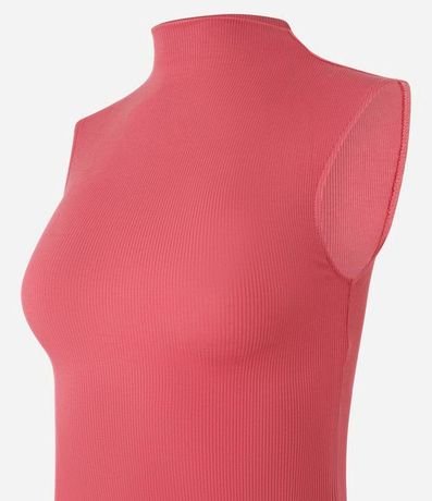 Blusa en Viscosa con Cuello Alto y Textura Acanalada 6