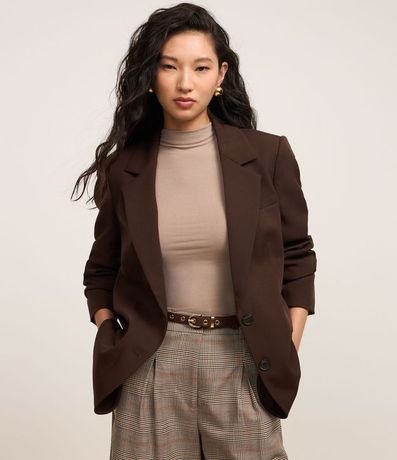 Blusa en Viscosa con Cuello Alto y Textura Acanalada 4