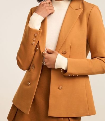 Blazer en Punto Roma Sastrería con Botones Escudo 3