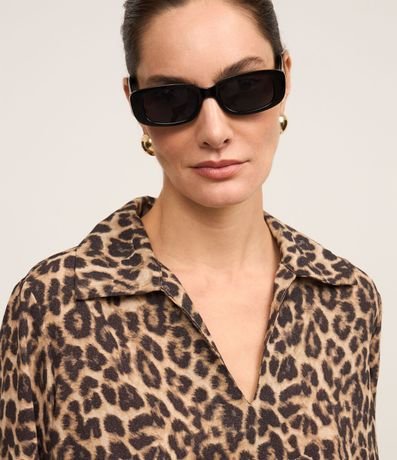 Blusa en Crepé con Cuello Inglés y Estampa Leopardo 4