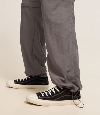 Pantalón Paper Touch Vira Bermuda con Puxador en la Parte Baja 5