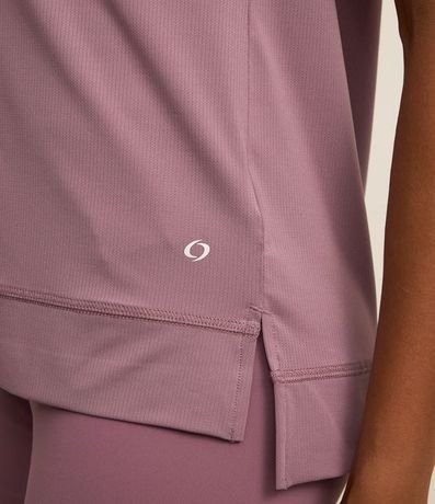 Remera Deportiva en Microfibra Escote V 4