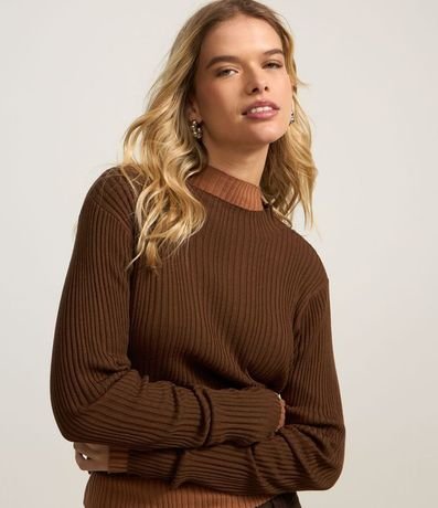 Blusa en Punto con Cuello Alto 3