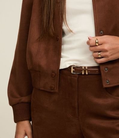 Campera Bomber en Gamuza con Bajo Ayustadas y Recortes 4