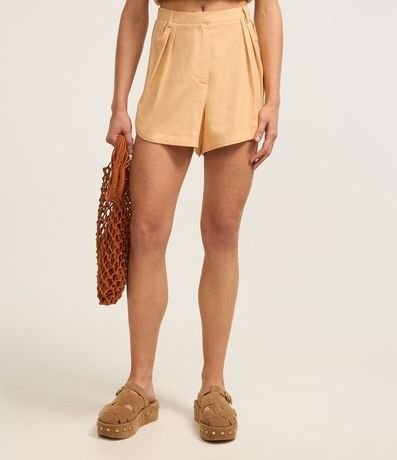 Short Corto en Crepé con Pliegues Laterales 3