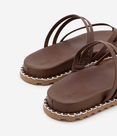 Sandalia Plana en Pu con Tiras de Chinelos 3