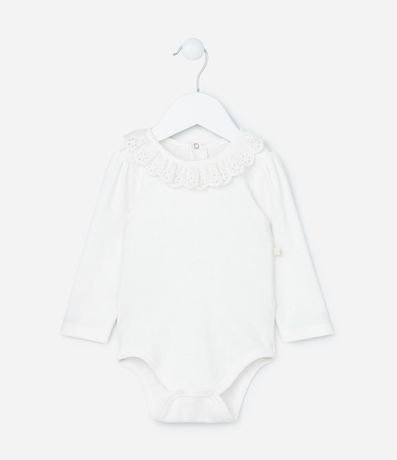 Body Infantil con Volado en Broderie en el Cuello - Talle 0 a 24 meses