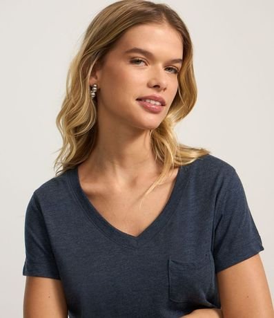 Blusa Básica en Algodón con Pequeño Bolsillo Frontal 3