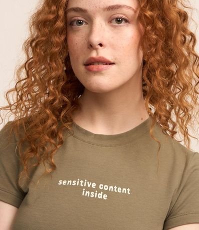 Blusa New T-shirt en Rib con Estampa Lettering Sensitive Content Inside 3