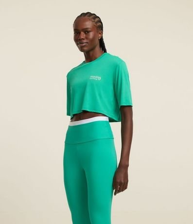 Remera Deportiva Cropped en Poliamida con Mangas Amplias