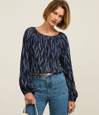Blusa en Viscosa con Escote Canoa y Estampa Ramos