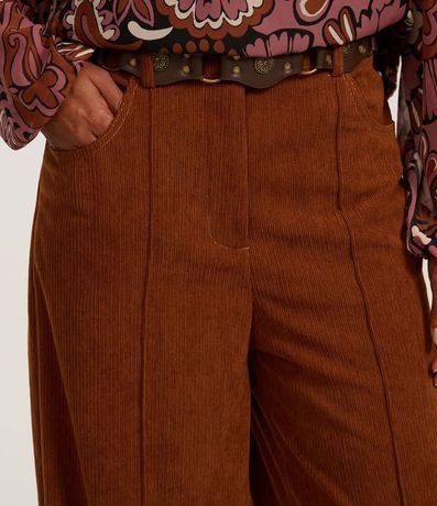 Pantalón Pantalona en Terciopelo Cotelê con Friso Delantero 4