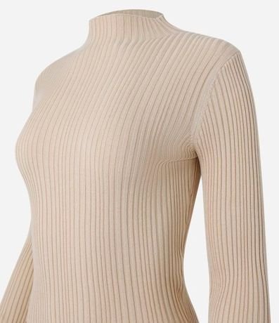 Blusa en Punto con Cuello Alto 5