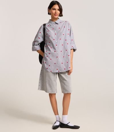 Camisa en Tricolina con Bolsillo y Corazones Bordados 2