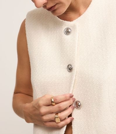 Chaleco Texturizado en Tweed con Cuello Redondo y Pences 4