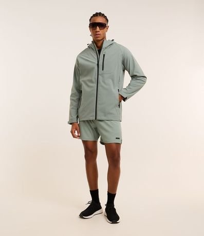 Campera Deportiva Resistente a Agua y con Capucha 2